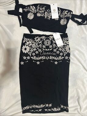 Oaxaca Embroidered Black Pencil Skirt by Herencia clothing